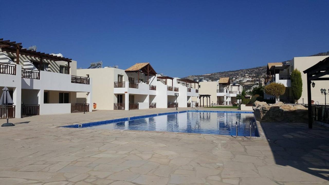Pleasantly Furnished Apartment B201 With Large Terrace, Wi-Fi & Android Tv Peyia Exterior foto